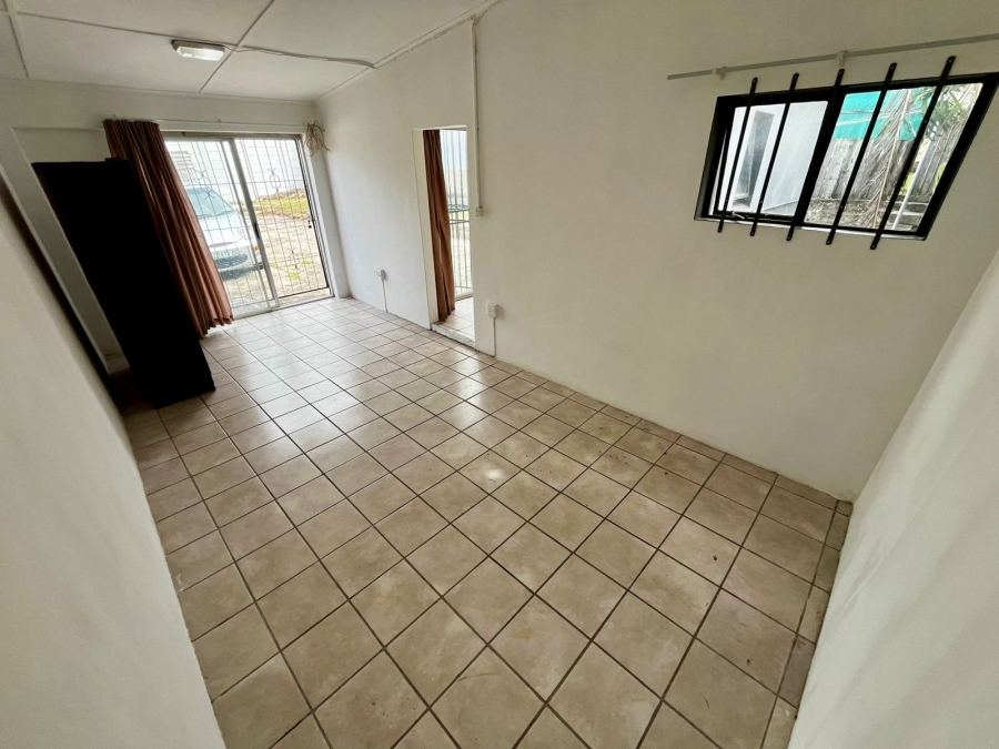 To Let 1 Bedroom Property for Rent in Cambridge West Eastern Cape